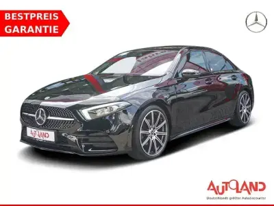 Gebraucht Mercedes A200 AMG line 163 PS (119 kW) 2022 Schwarz Limousine