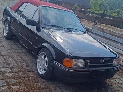 Schwarz Gebraucht 1986 Ford Escort Cabriolet Cabrio | 4.100 €