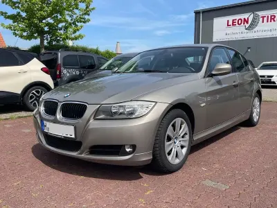 Gebraucht BMW 320 Comfort Edition 170 PS (125 kW) 2011 Gold Limousine
