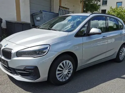 Gebraucht BMW 218 Active Tourer Advantage 150 PS (110 kW) 2019 Silber Van / Kleinbus