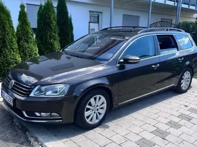 Gebraucht VW Passat Comfortline 140 PS (102 kW) 2016 Black oak brown metallic Kombi