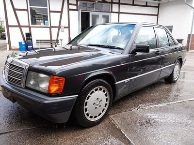 Usata Mercedes 190 Sportline 109 CV (80 kW) 2001 Nero Berlina