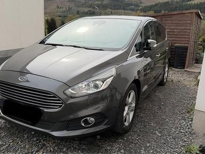 Usata Ford S-MAX Titanium 180 CV (132 kW) 2016 Grigio Monovolume