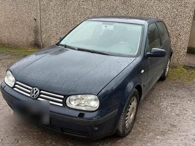 Gebraucht VW Golf 101 PS (74 kW) 2002 Blau Coupé