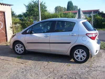 Gebraucht Toyota Yaris Comfort 69 PS (50 kW) 2017 Silber Limousine