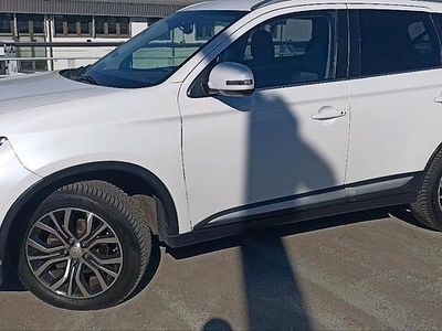 Gebraucht Mitsubishi Outlander 150 PS (110 kW) 2016 Weiß SUV