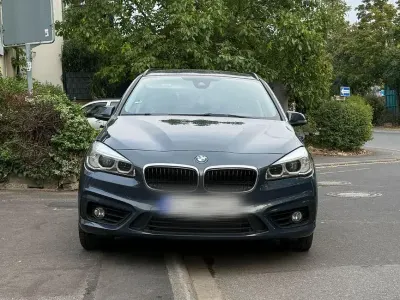 Gebraucht BMW 218 Gran Tourer Luxury Line 136 PS (100 kW) 2015 Grau Van / Kleinbus