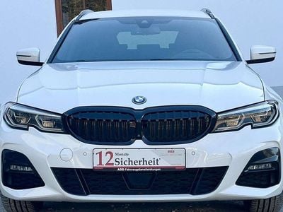 Gebraucht BMW 330e M Sport 292 PS (214 kW) 2022 Alpinweiss iii Kombi