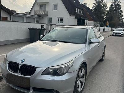 Second-hand BMW 523 177 CP (130 kW) 2006 Argintiu Berlinǎ