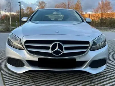Gebraucht Mercedes C180 156 PS (114 kW) 2014 Silber Limousine