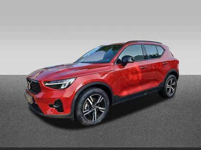 Gebraucht Volvo XC40 Plus 197 PS (144 kW) 2022 Fusion red / metallic SUV