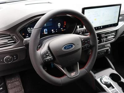 Gebraucht Ford Focus ST 280 PS (205 kW) 2025 Rot Limousine