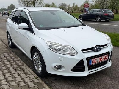 Usata Ford Focus Titanium 140 CV (102 kW) 2013 Bianco Berlina