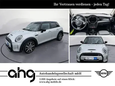 Używany Mini Cooper S Classic 178 KM (130 kW) 2021 Srebrny Hatchback