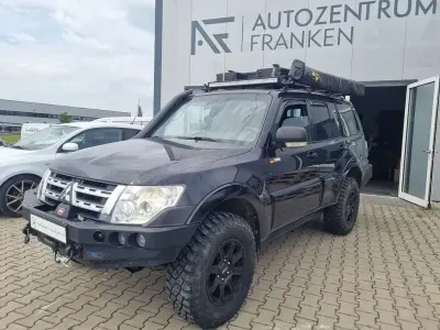 Gebraucht Mitsubishi Pajero Instyle 200 PS (147 kW) 2011 Schwarz SUV