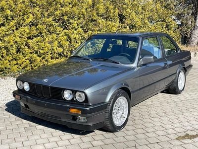Gebraucht BMW 318 112 PS (82 kW) 1988 Grau Coupé
