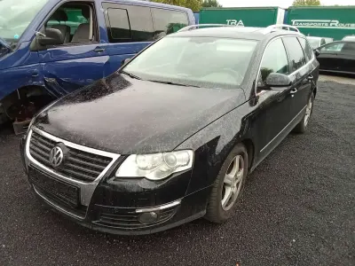 Gebraucht VW Passat Sportline 140 PS (102 kW) 2010 Deep black perleffekt Kombi