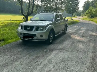 Gebraucht Nissan Navara 190 PS (139 kW) 2014 Silber Pickup