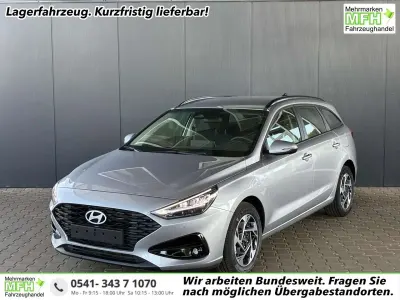 Neu Hyundai i30 Comfort 101 PS (74 kW) 2025 Shimmering silver Kombi