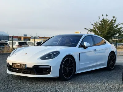 Gebraucht Porsche Panamera 421 PS (309 kW) 2017 Weiß Kleinwagen