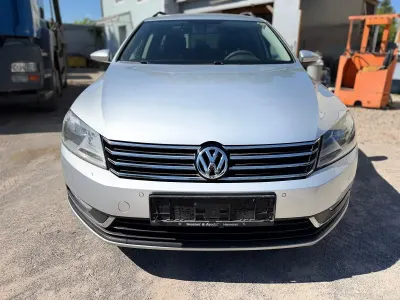 Gebraucht VW Passat 140 PS (102 kW) 2012 Silber Kombi