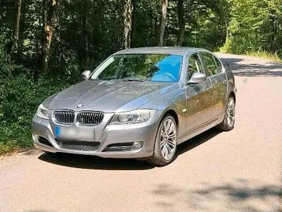 Gebraucht BMW 330 Sport Line 245 PS (180 kW) 2009 Grau Limousine