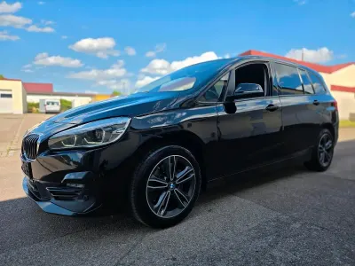 Gebraucht BMW 218 Gran Tourer Sport Line 150 PS (110 kW) 2019 Schwarz Van / Kleinbus