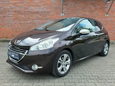 Gebraucht Peugeot 208 Allure 92 PS (67 kW) 2014 Braun Kleinwagen