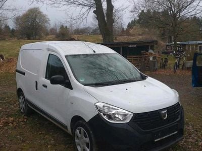 Gebraucht Dacia Dokker 100 PS (73 kW) 2018 Weiß Van / Kleinbus