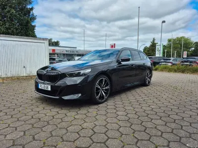 Gebraucht BMW 540 Performance 303 PS (222 kW) 2024 Schwarz Kombi