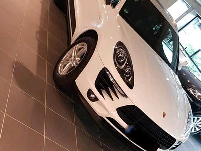Gebraucht Porsche Macan S 258 PS (189 kW) 2016 Weiß SUV