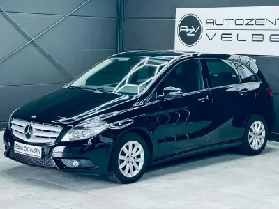 Gebraucht Mercedes B180 122 PS (89 kW) 2012 Schwarz Van / Kleinbus