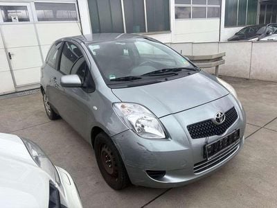 Gebraucht Toyota Yaris Sol 87 PS (63 kW) 2006 Medium silver metallic Kleinwagen