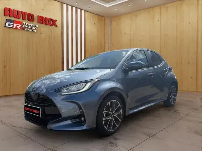 Gebraucht Toyota Yaris Hybrid 116 PS (85 kW) 2026 Grau Limousine