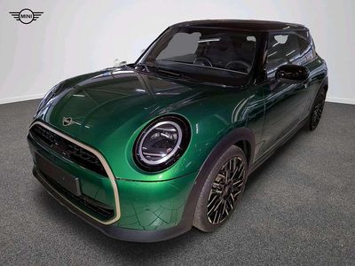 Gebraucht Mini Cooper Favoured 156 PS (114 kW) 2024 Grün Kleinwagen