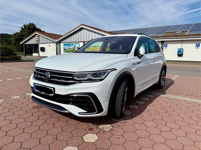 Gebraucht VW Tiguan R-line 200 PS (147 kW) 2022 Weiß SUV