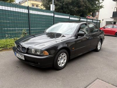 BMW 525
