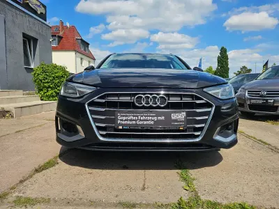 Gebraucht Audi A4 Advanced 163 PS (119 kW) 2020 Schwarz Kombi