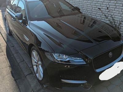 Gebraucht Jaguar XF Sportbrake R-Sport 179 PS (131 kW) 2019 Schwarz Kombi
