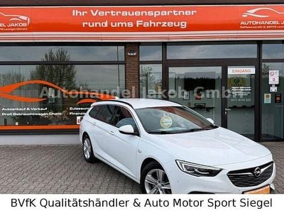 Usado Opel Insignia Sport 170 HP (125 kW) 2017 Branco Sedan