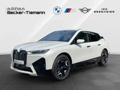 Gebraucht BMW iX Sport Line 239 kW (326 PS) 2022 Weiß SUV