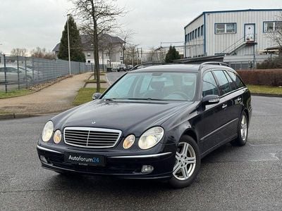 Gebraucht Mercedes E240 Elegance 177 PS (130 kW) 2005 Schwarz Kombi