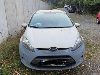 Gelb Gebraucht 2009 Ford Fiesta Limousine | 1.800 €