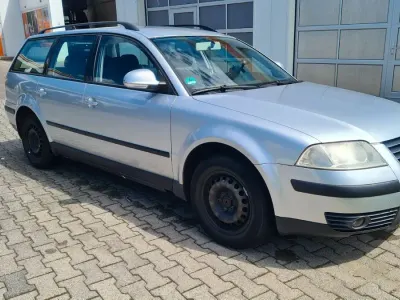 Gebraucht VW Passat Basis 116 PS (85 kW) 2005 Silber Kombi