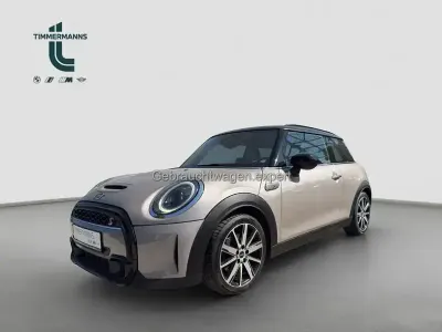 Gebraucht Mini Cooper S Classic 178 PS (130 kW) 2022  rooftop grey (metallic) Kleinwagen