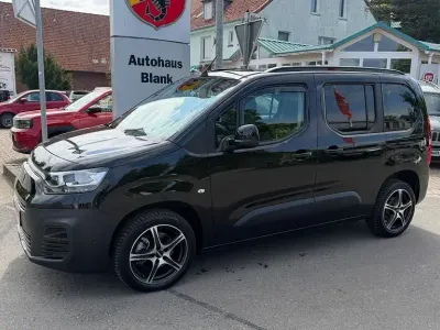 Gebraucht Fiat Doblò 131 PS (96 kW) 2024 Schwarz Van / Kleinbus