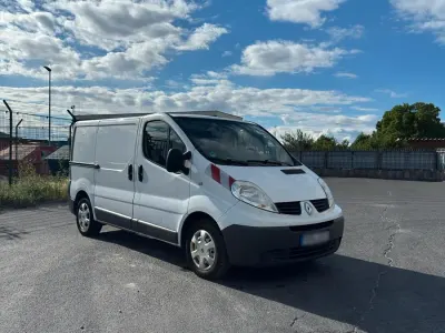 Gebraucht Renault Trafic 109 PS (80 kW) 2013 Weiß Van / Kleinbus
