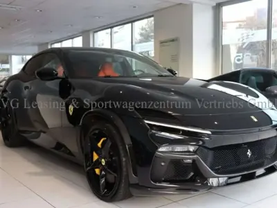 Neu Ferrari Purosangue 725 PS (533 kW) 2026 Schwarz SUV