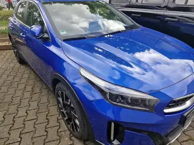 Używany Kia XCeed Spirit 160 KM (117 kW) 2023 Niebieski SUV