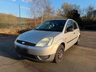 Usata Ford Fiesta 80 CV (58 kW) 2003 Grigio Utilitaria